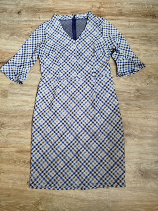 Sukienka do pracy w biurze