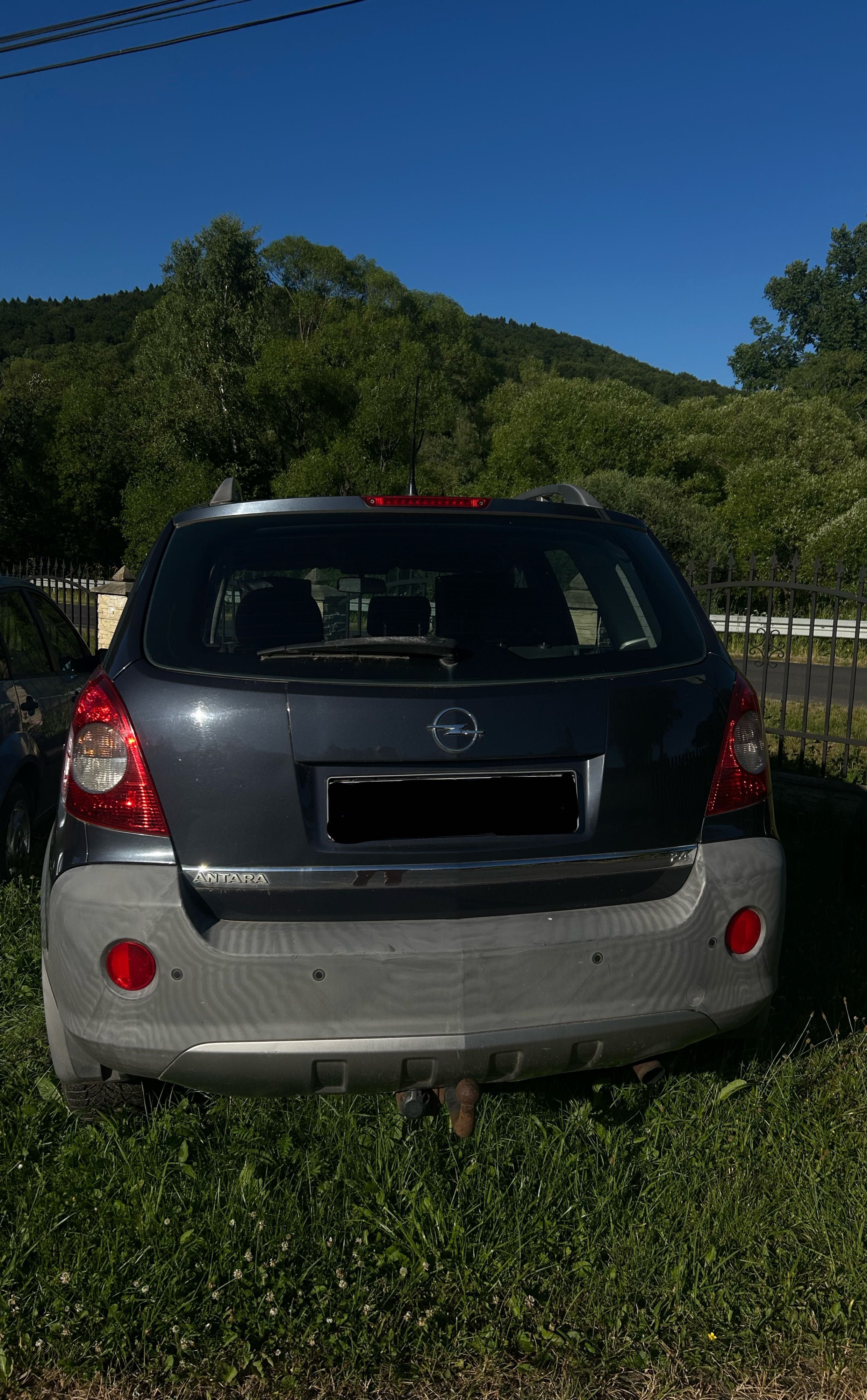 Opel antara 4x4 samochód