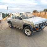 Nissan pick-up 4x4