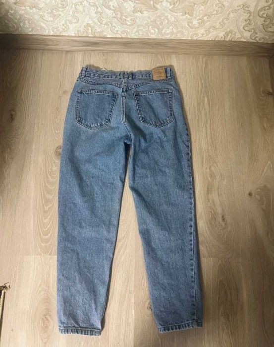 Джинси жіночі Pull and Bear