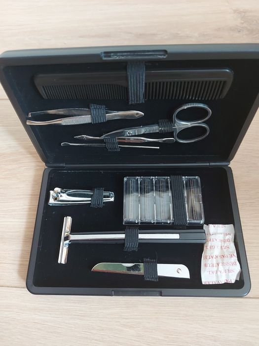 Męski przybornik do manicure