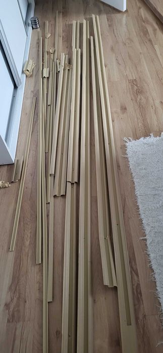 Listwy przypodłogowe w kolorze buk