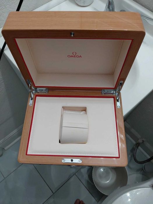 Relógio Omega Seamaster 300 bicolor preto e dourado