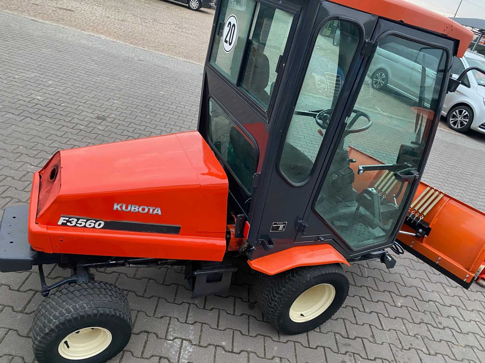 Traktor kosiarka Kubota 4 cylindry , kabina , 4x4 , pług