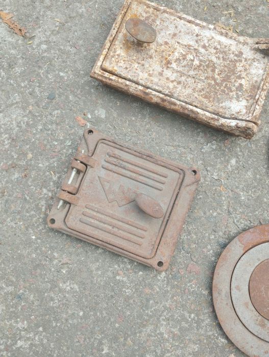 Продам двері і кільця для плити