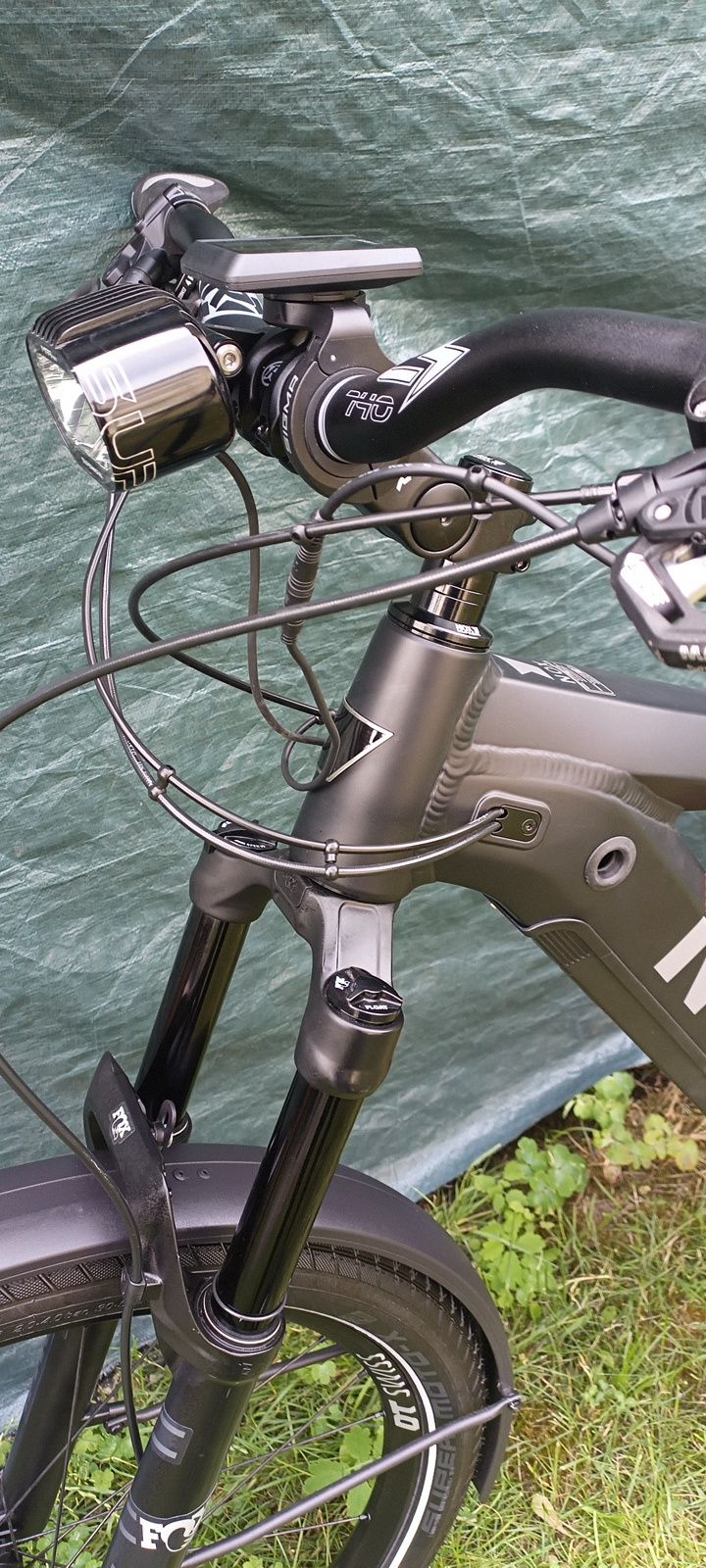 Rower elektryczny SUV NOX HYBRID TOUR 5.1  Expert riese Muller cube