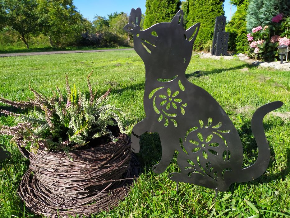 Metalowy kot pies do ogrodu ozdoba