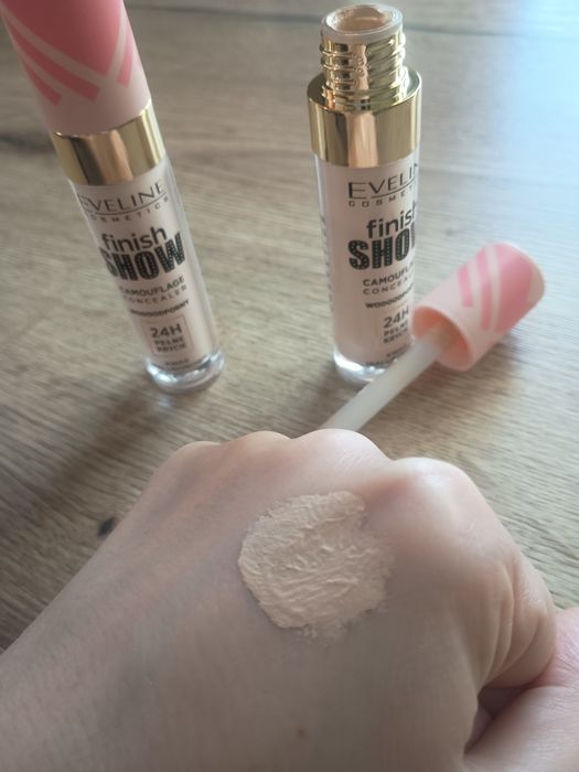 Korektor Eveline Finish Show Camouflage Concealer nr 01