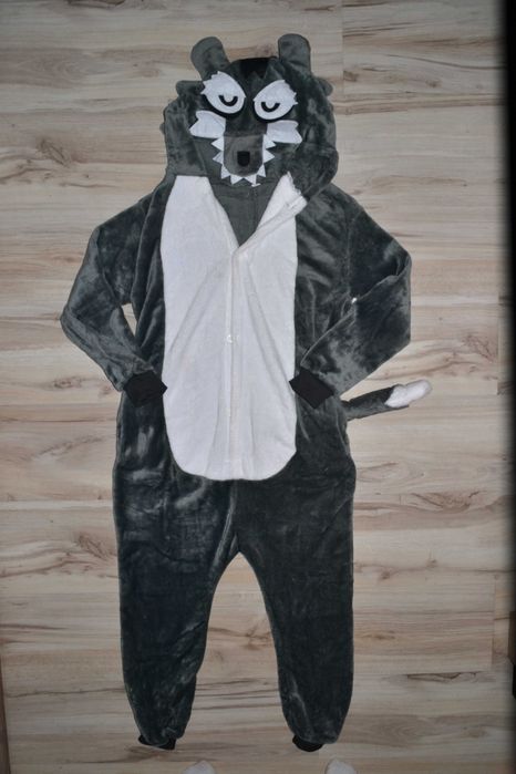 38^ wilk strój przebranie piżama 10/11 Lat_ 140/146