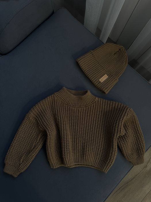 Вʼязаний светр та шапочка