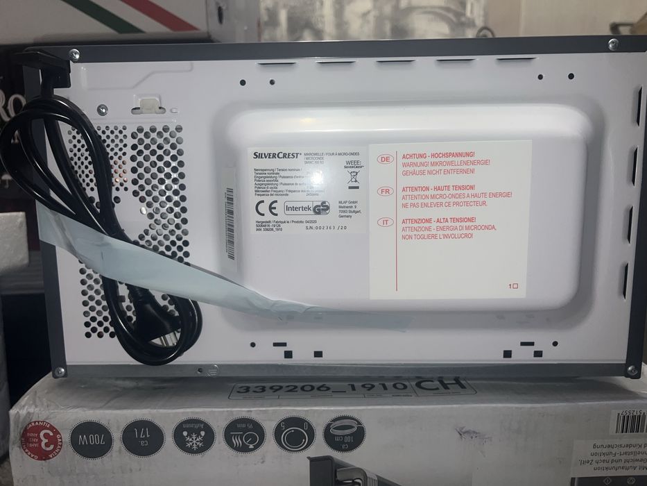 Микроволновая печь SilverCrest (17 л, 700 Вт)