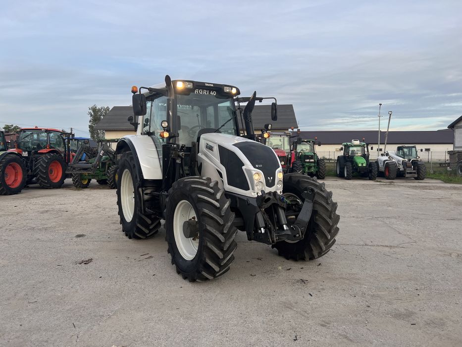 Valtra n123 nowe opony  TUZ miękka oś i kabina 15 rok