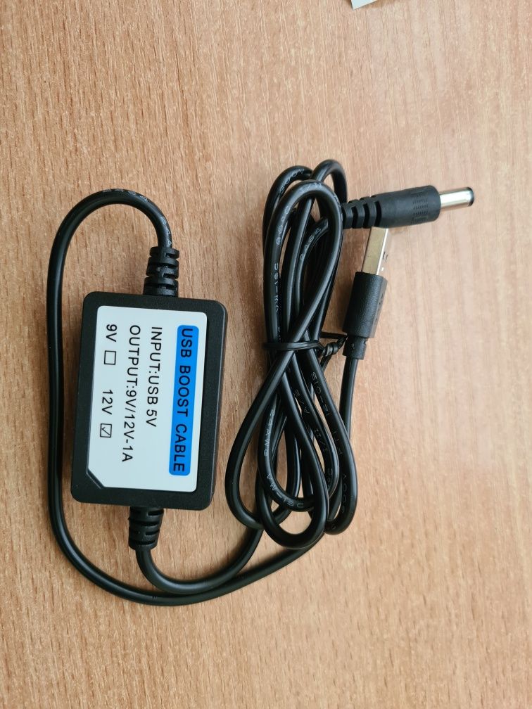 Adapter Przetwornica USB Wtyk DC 5,5x2,1 5V 12V 1A