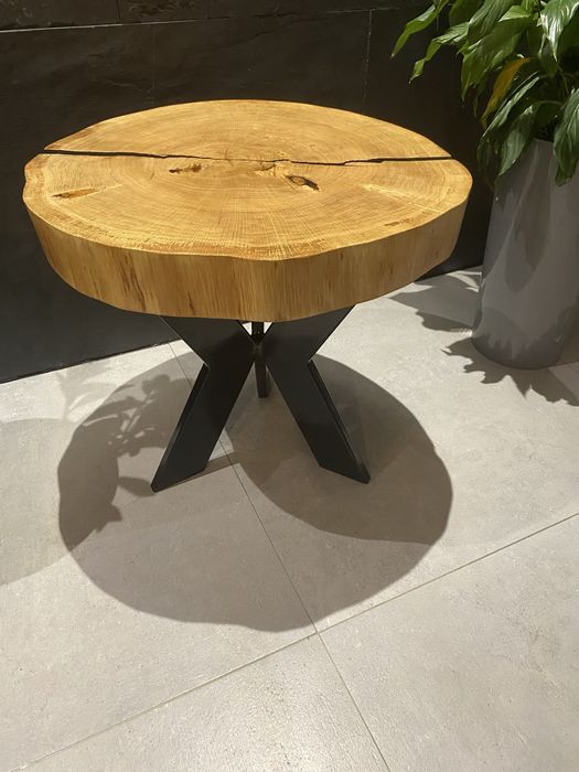 Stolik z plastra dębu z żywicą loft