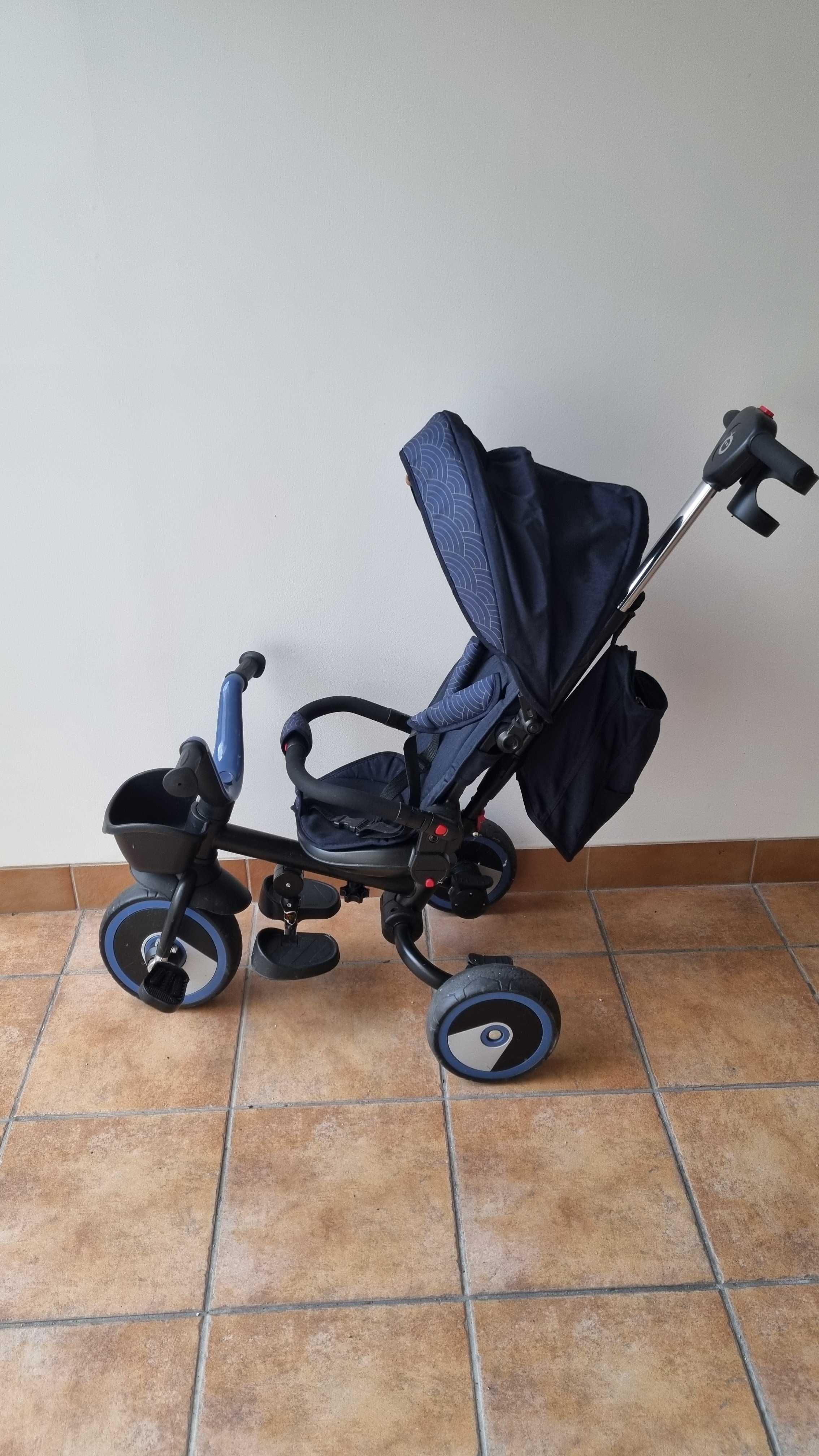 Triciclo de passeio MoMi
