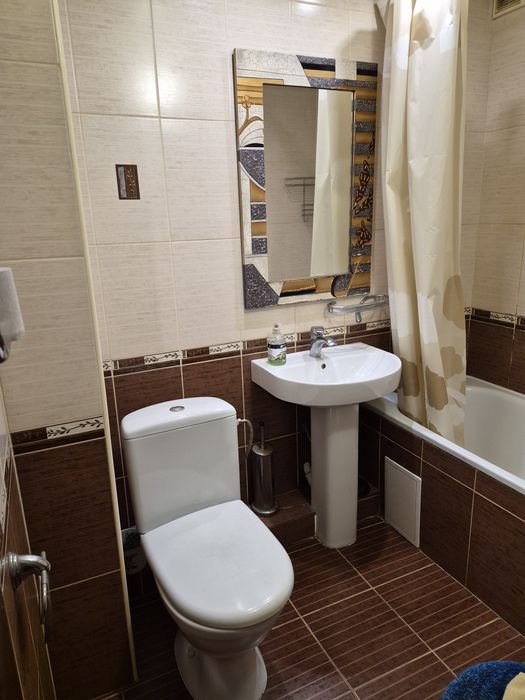 Срочно 2 ком кв в центре недорого