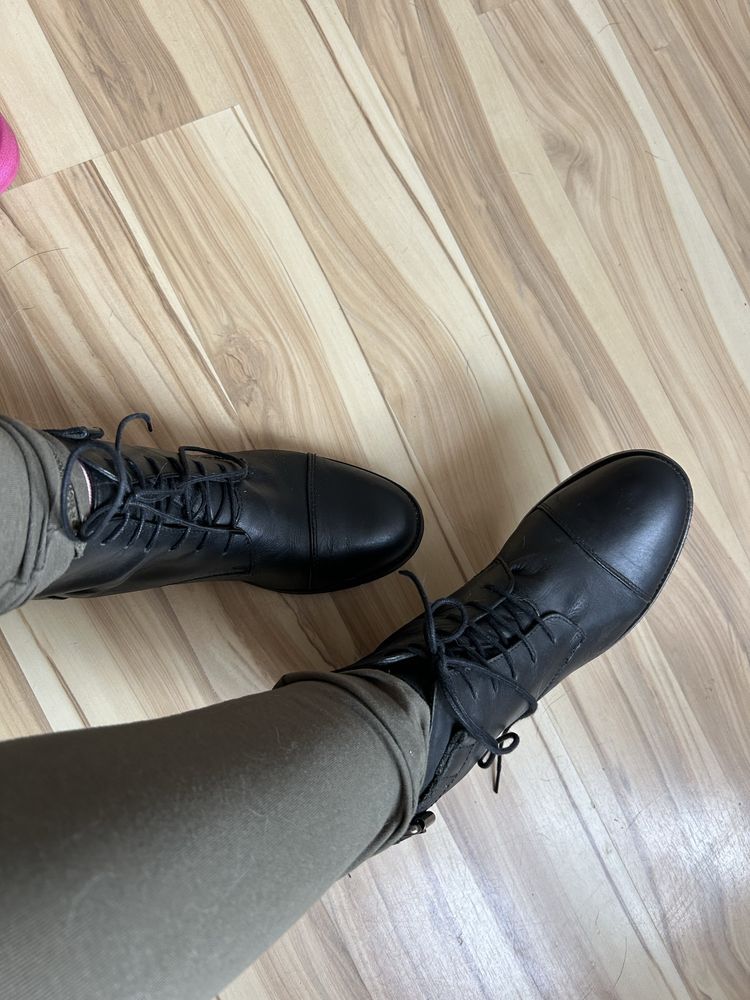 Skórzane botki prima moda skóra naturalna czarne za kostke klasyczne