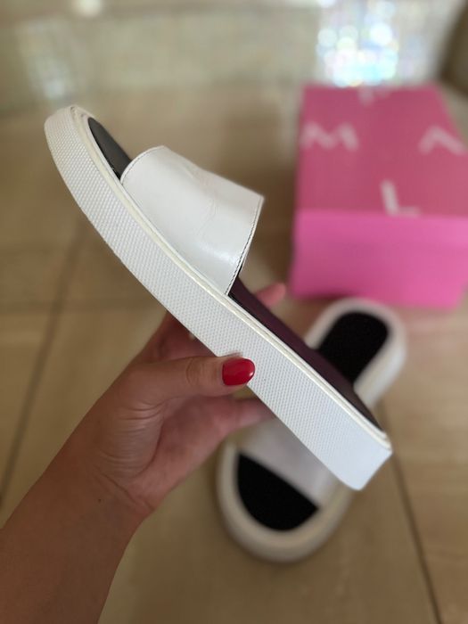 Шльопанці жіночі