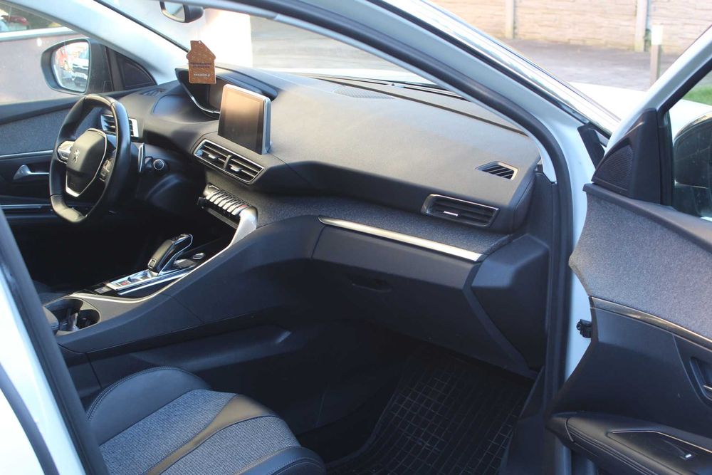 Peugeot 3008 II 1,2 Benz. 2018r. Automat Stan BDB