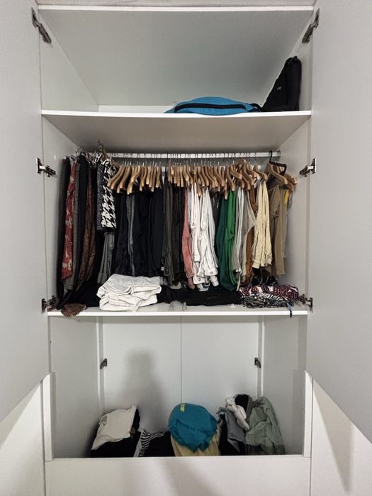 Roupeiro lacado 2,5 x 2,5 m