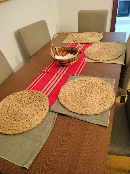 Mesa IKEA com 6 cadeiras como novo