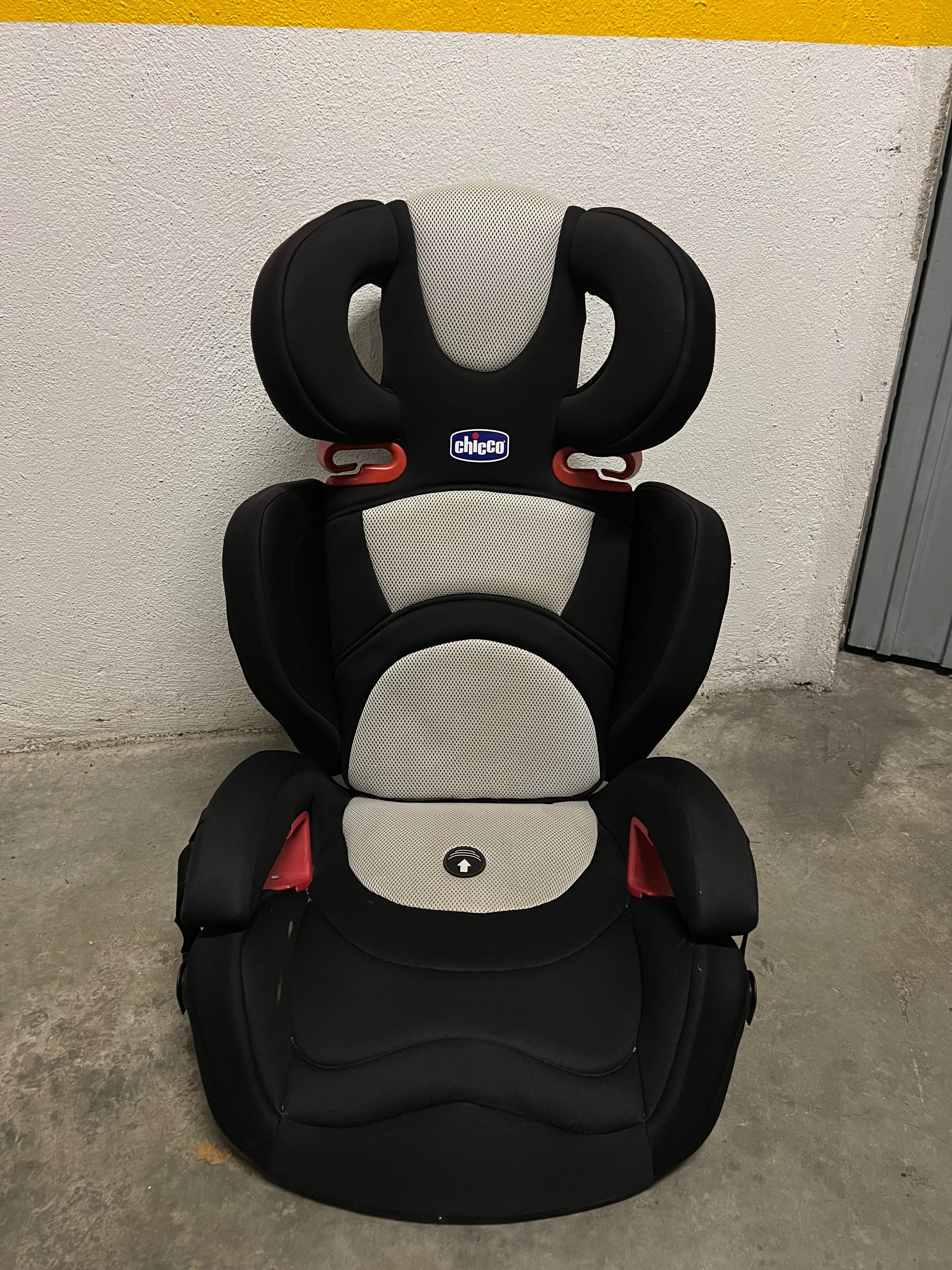Cadeira auto Chicco Ultrafix 15-36 kg