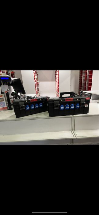 Зарядная станция  емкостью 880ватт инвертор 2000 ватт