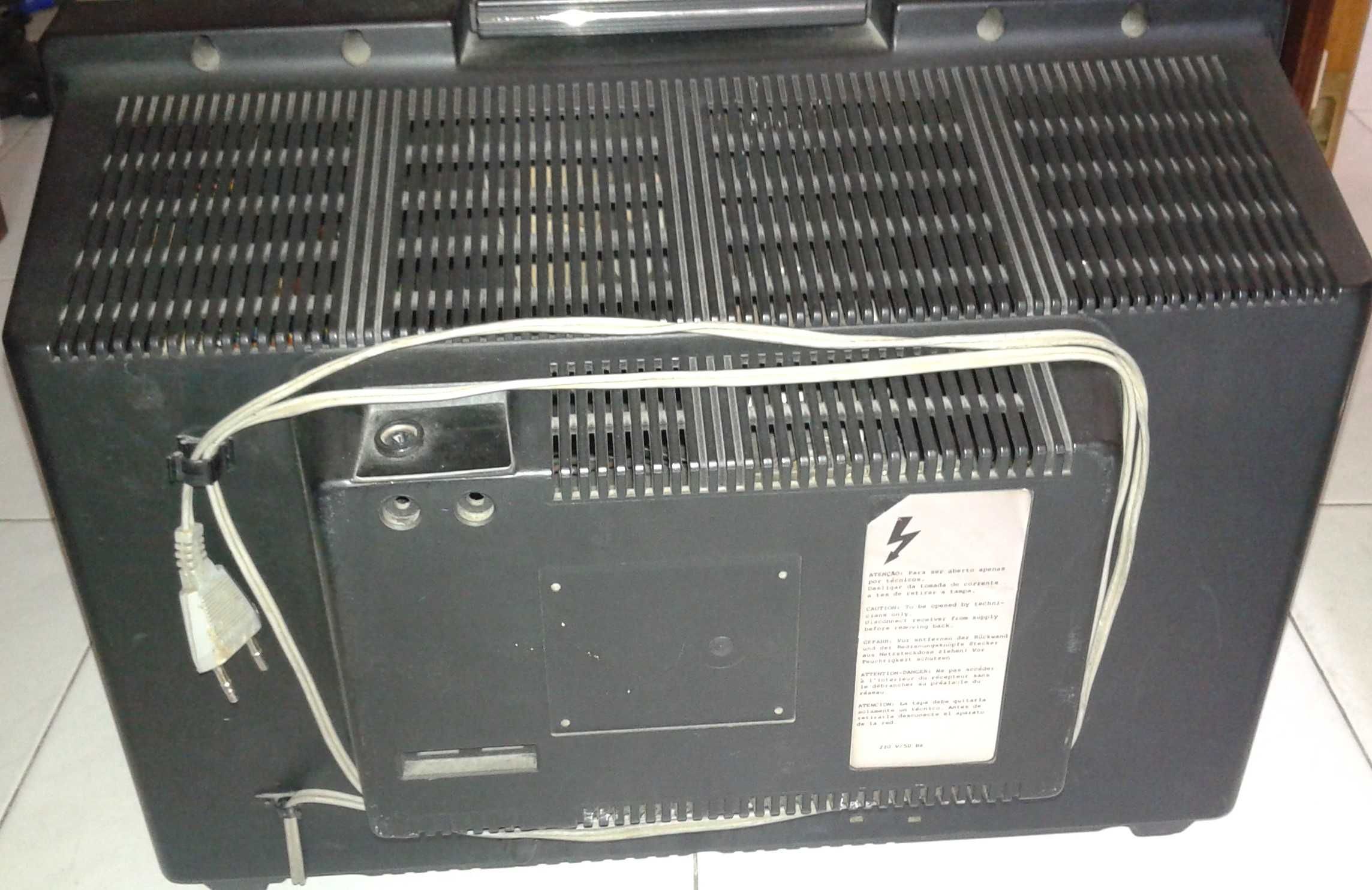 TV ITT vintage (CRT) - portátil