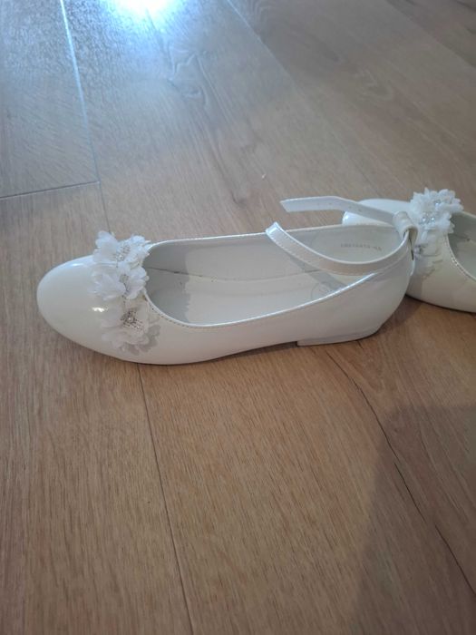 Baleriny buty komunijne 36 biale lakierki nelli blu