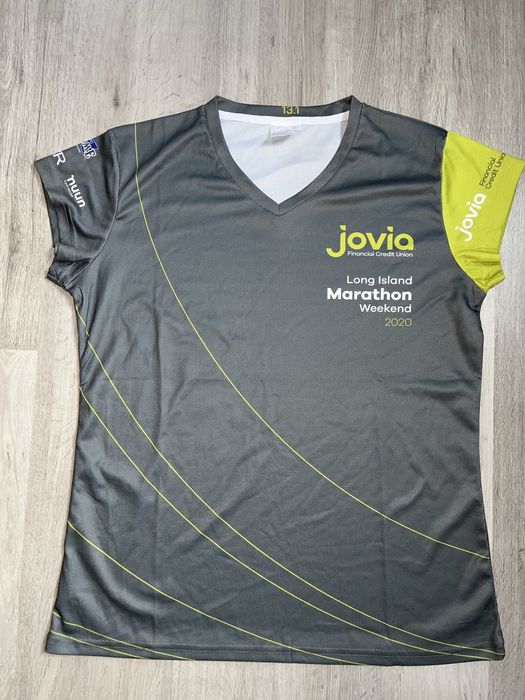 Спортивна футболка