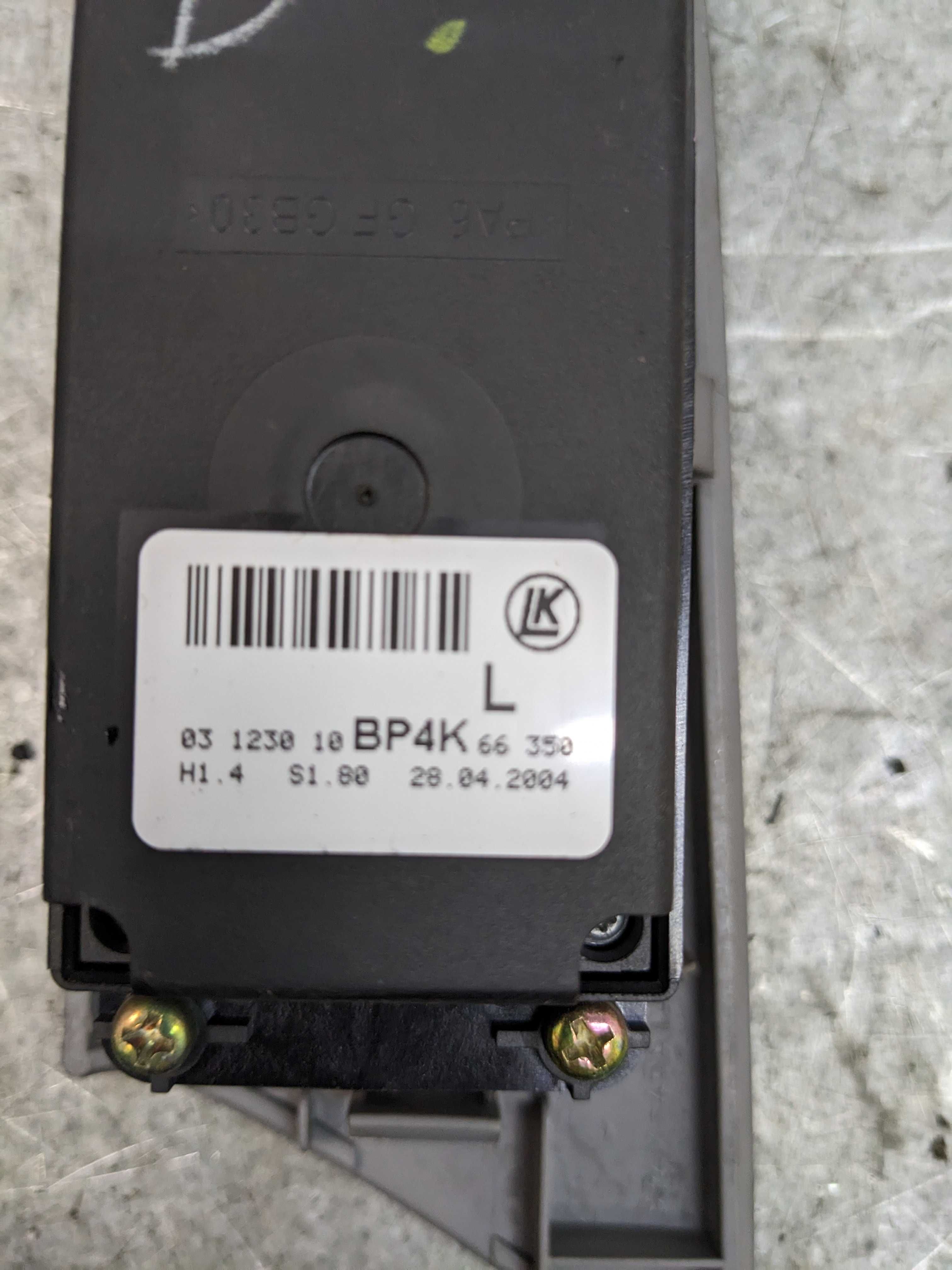 Mazda 3 BK Przełącznik Panel Sterowania Szyb Lusterek Lewy Przód