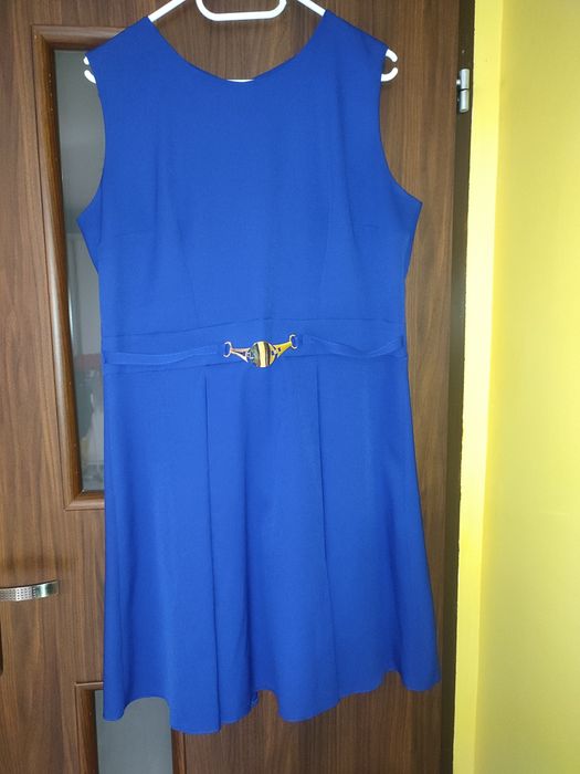 Sukienka rozkloszowana niebieska