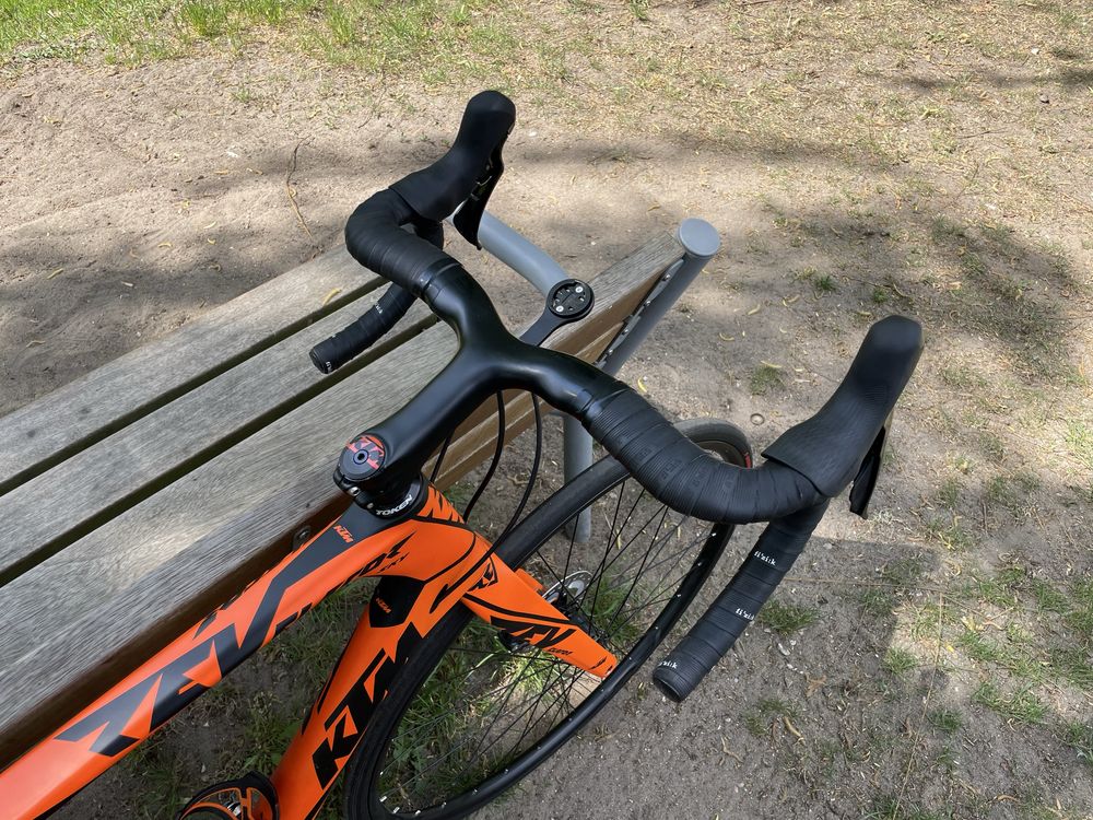 Rower szosowy KTM Revelator sky Carbon (szosa carbonowa)