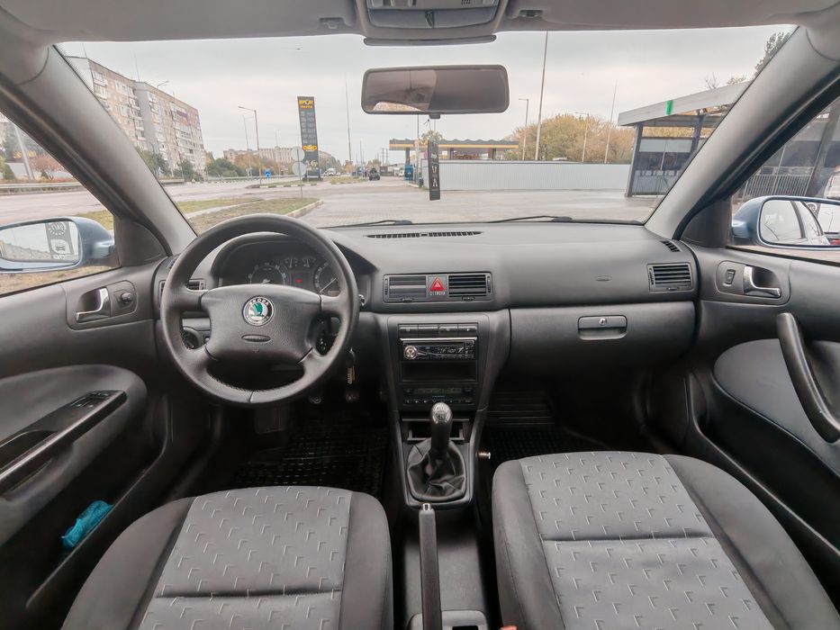 Skoda Octavia Tour 1.6 mpi бензин. 2007 рік