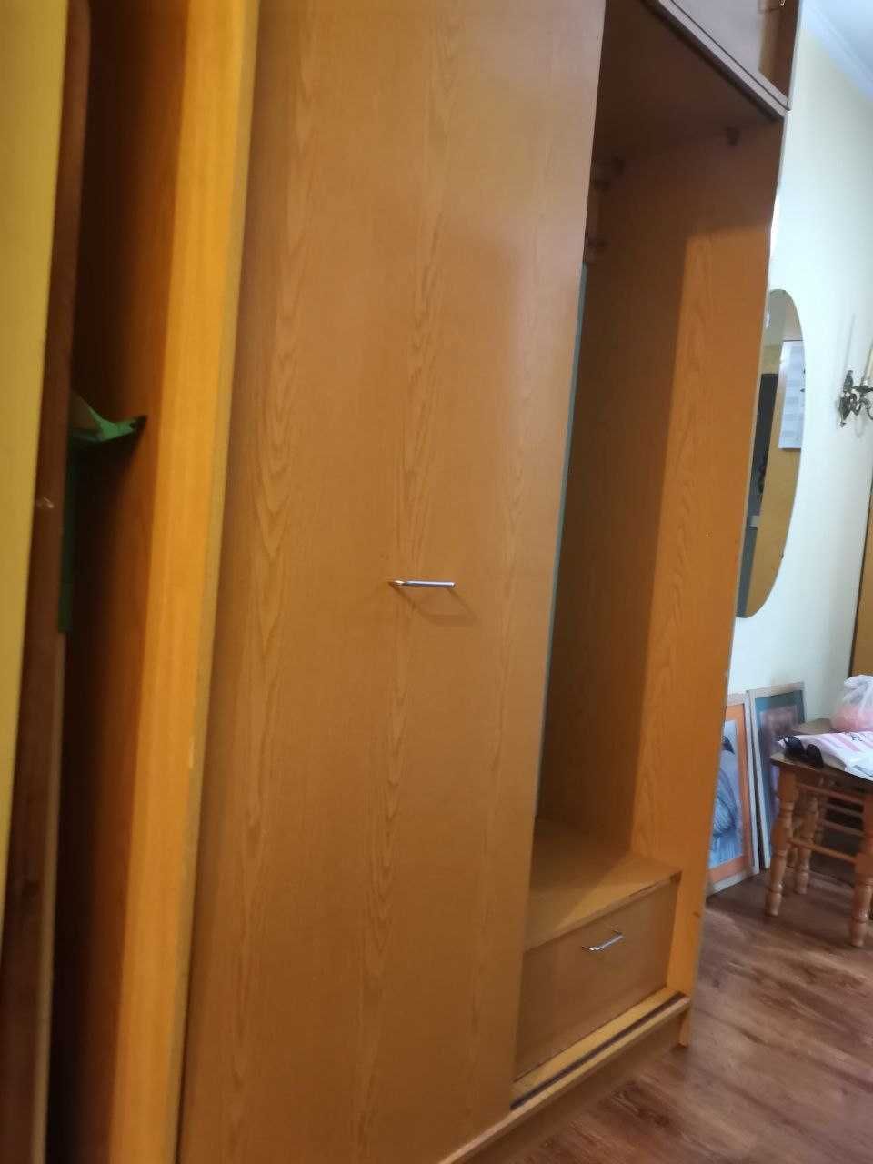 Шафи в предпокій 2 шт. Самовивіз Чернівці