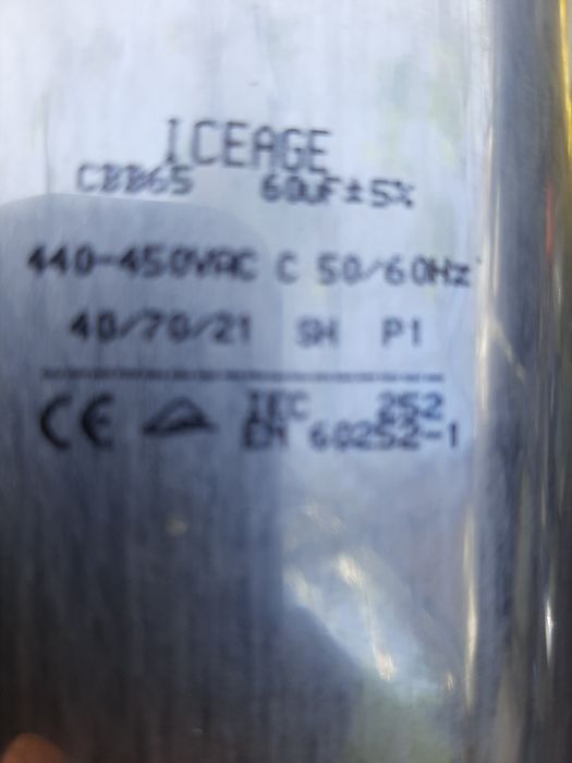 Конденсатор 60 мкф 450 в.