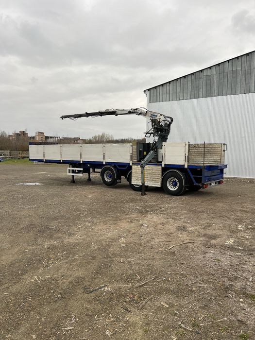 Напівпричіп Pacton з краном Kennis 16.000