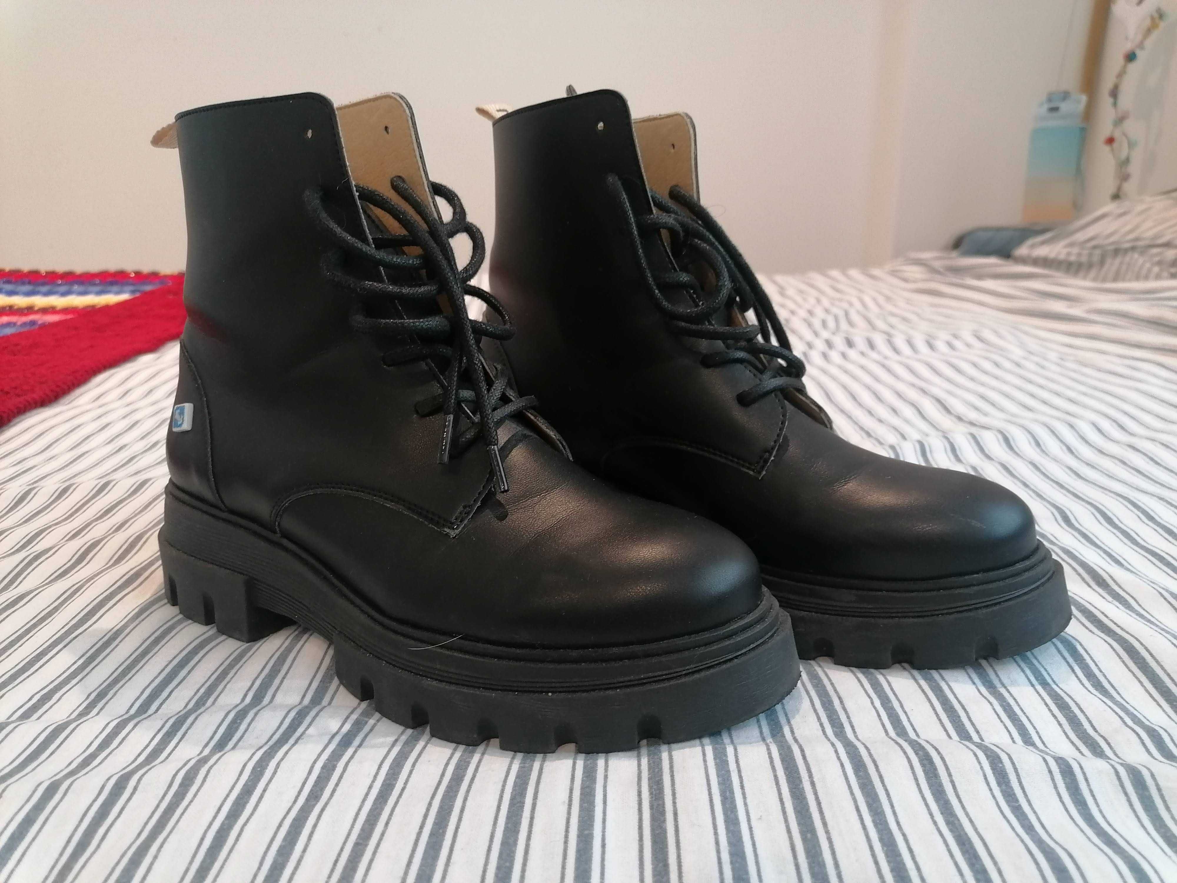 Botas Lazuli myCOMBAT DALLAS Black novas