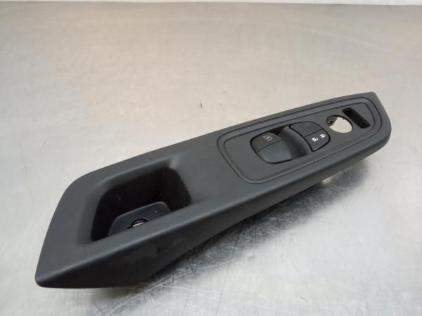 Comando / botão / interruptor vidros frente esquerdo NISSAN Micra V (K