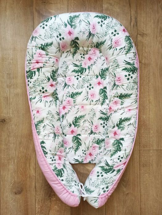 Kokon gniazdo niemowlęce różowe róże dla dziewczynki babymam