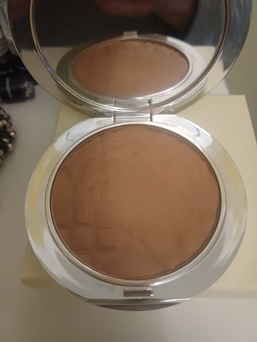 Dior forever bronzer  matowy  04