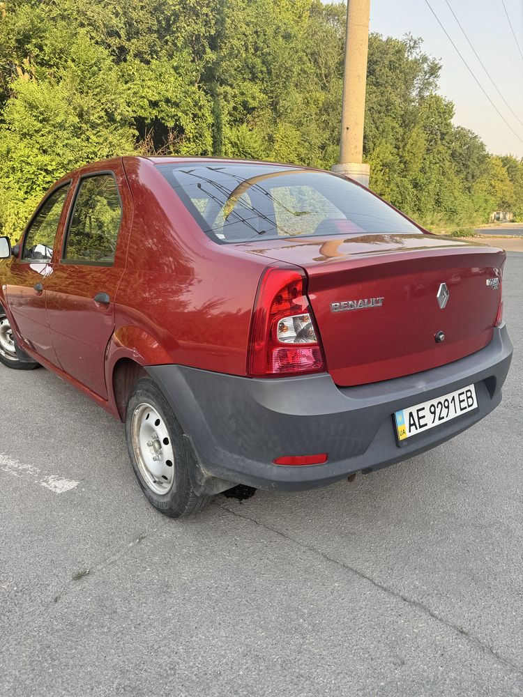Renault Logan 1.4 2009 року з МІНІМАЛЬНИМ пробігом