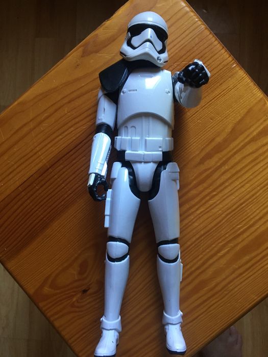 Детская игрушка- робот