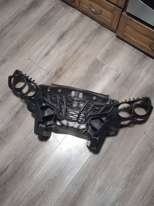 Передня решотка на BRP