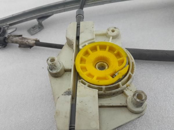 Elevador vidros frente direito VOLKSWAGEN Golf IV (1J1)