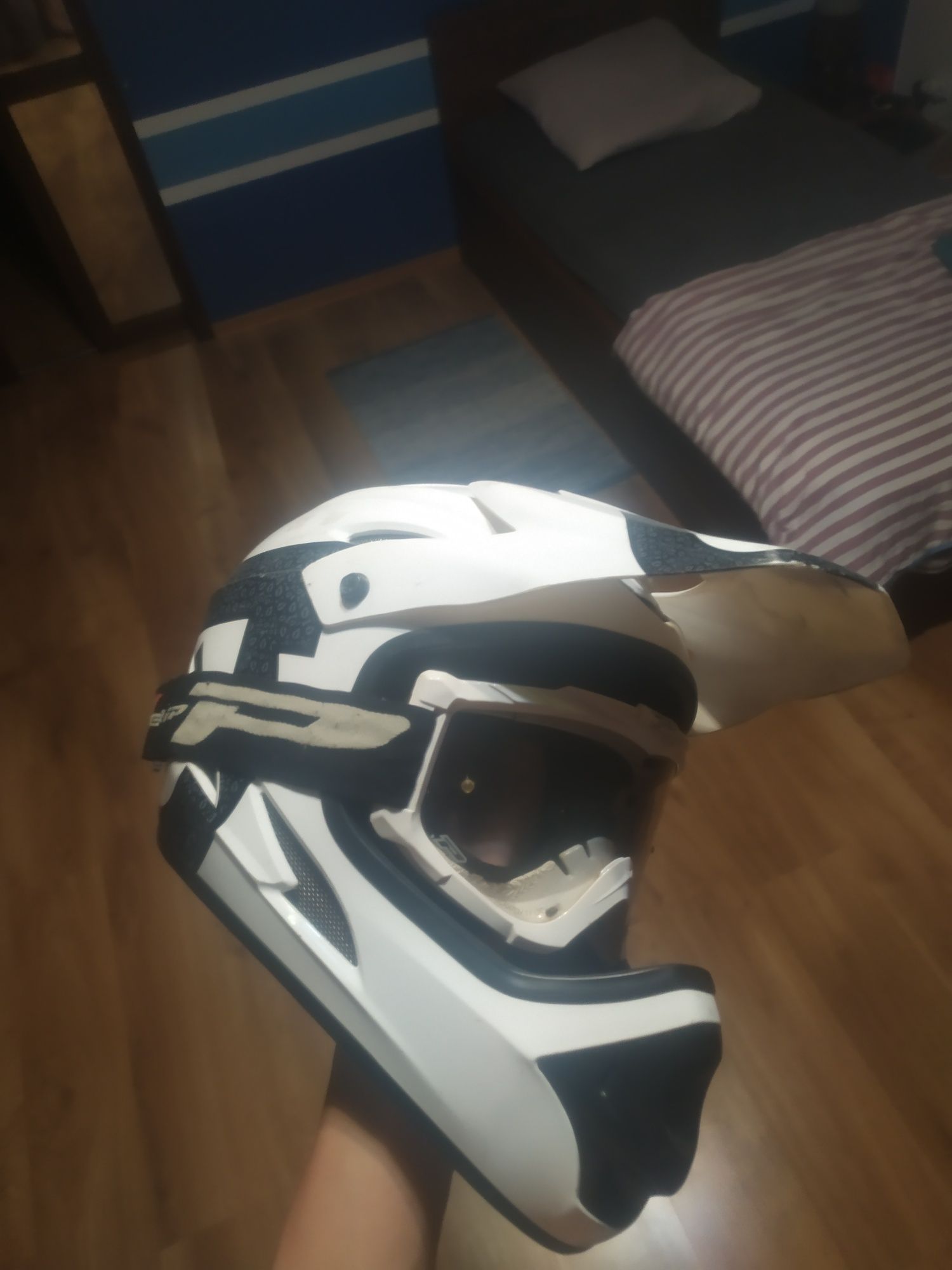 Kask full  marki 661