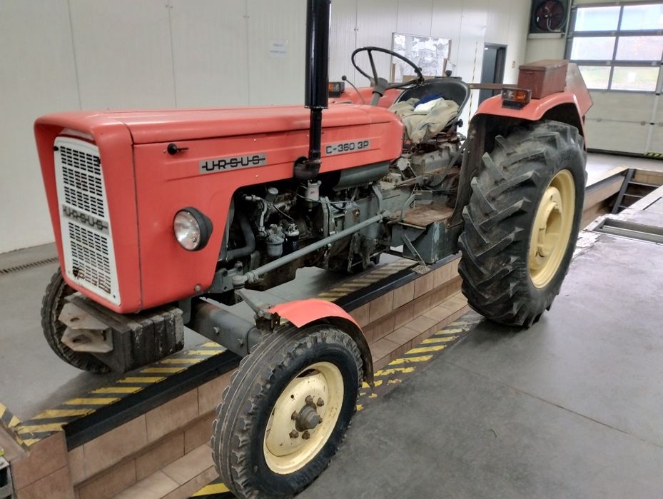 Sprzedam ursusa c 360 3 p