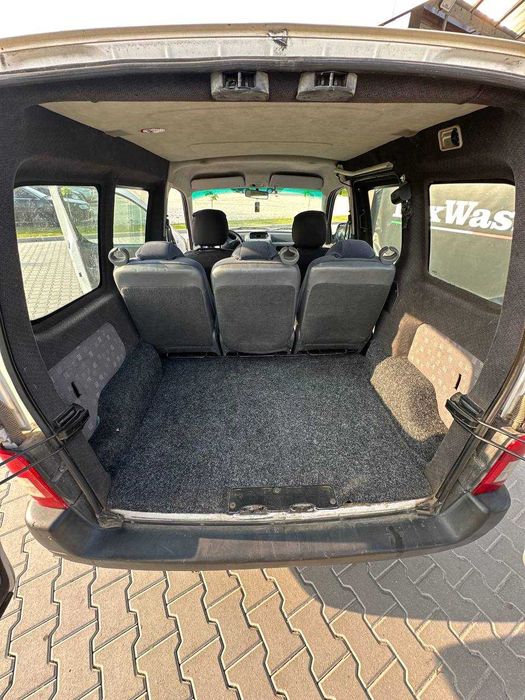 Peugeot Partner 2011 рік 1.6 HDI пасажирський з боковою дверкою