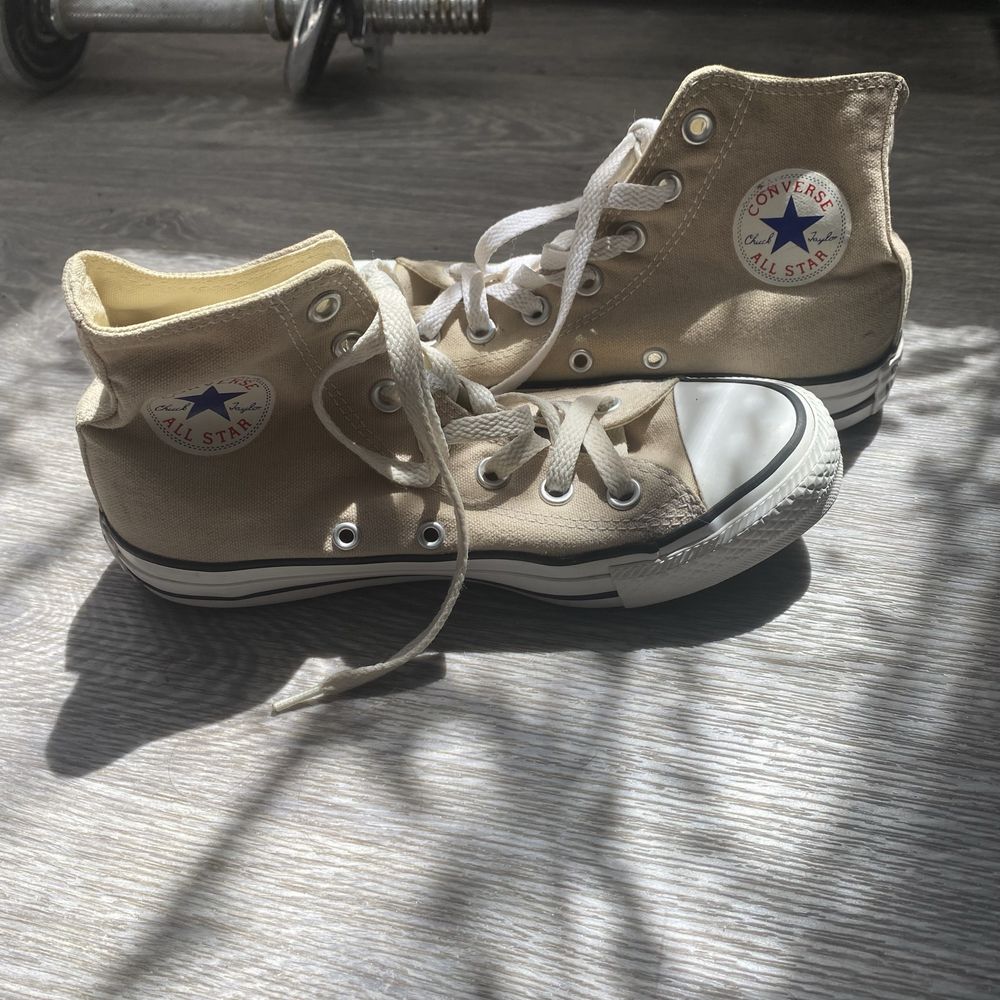 кеди Converse.