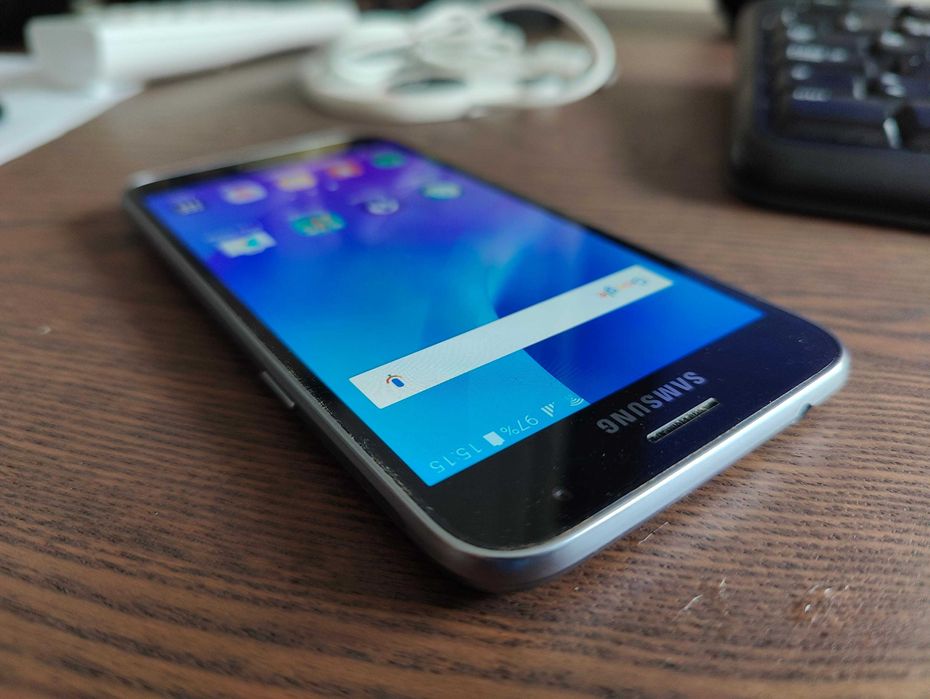 Samsung Galaxy J3 2016 SM-J320FN 8GB